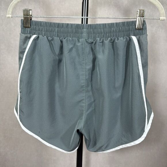 Under Armour Athletic Shorts - Picture 3 of 6